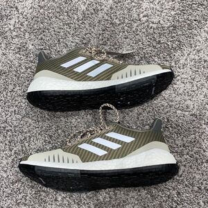 NWT-Adidas Pulse BOOST HD WNTR